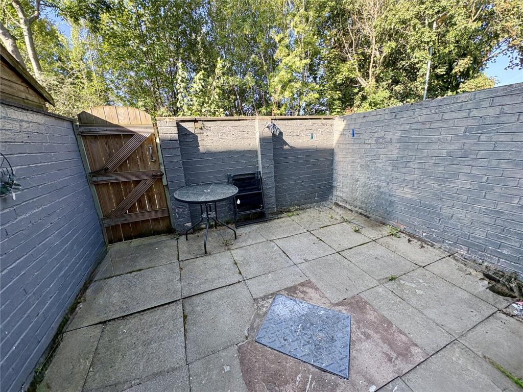 House in Tameside, Greater Manchester - View 5