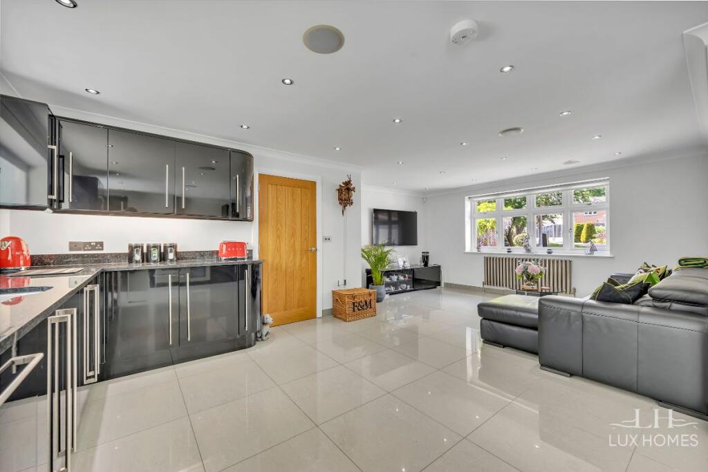 Westmoreland Avenue, Hornchurch photo 4