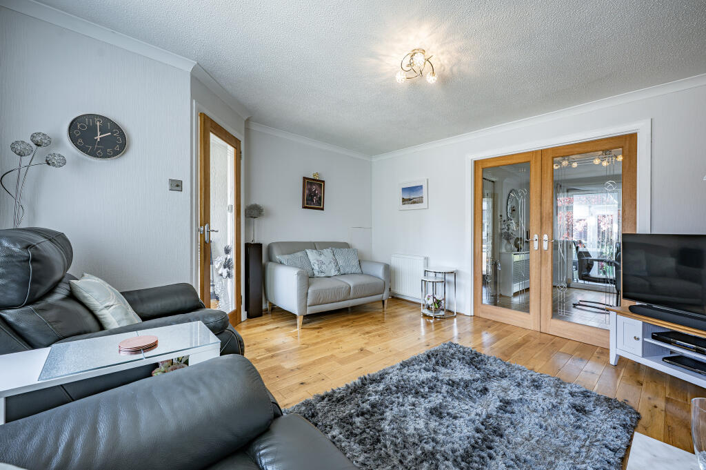 House in Bishopbriggs, Auchinairn - View 4