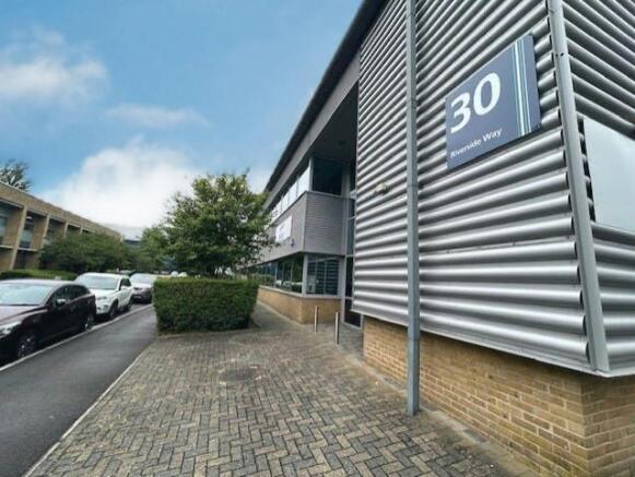 30 Riverside Way
