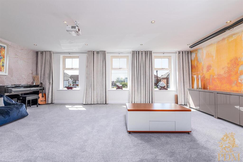 House in Ashfield, Wighay, Hucknall - View 4