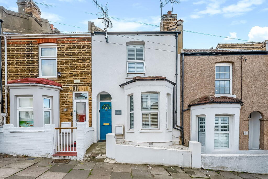 2-bed terraced on Goldsmid Street, Plumstead, SE18 1PT, £400,000