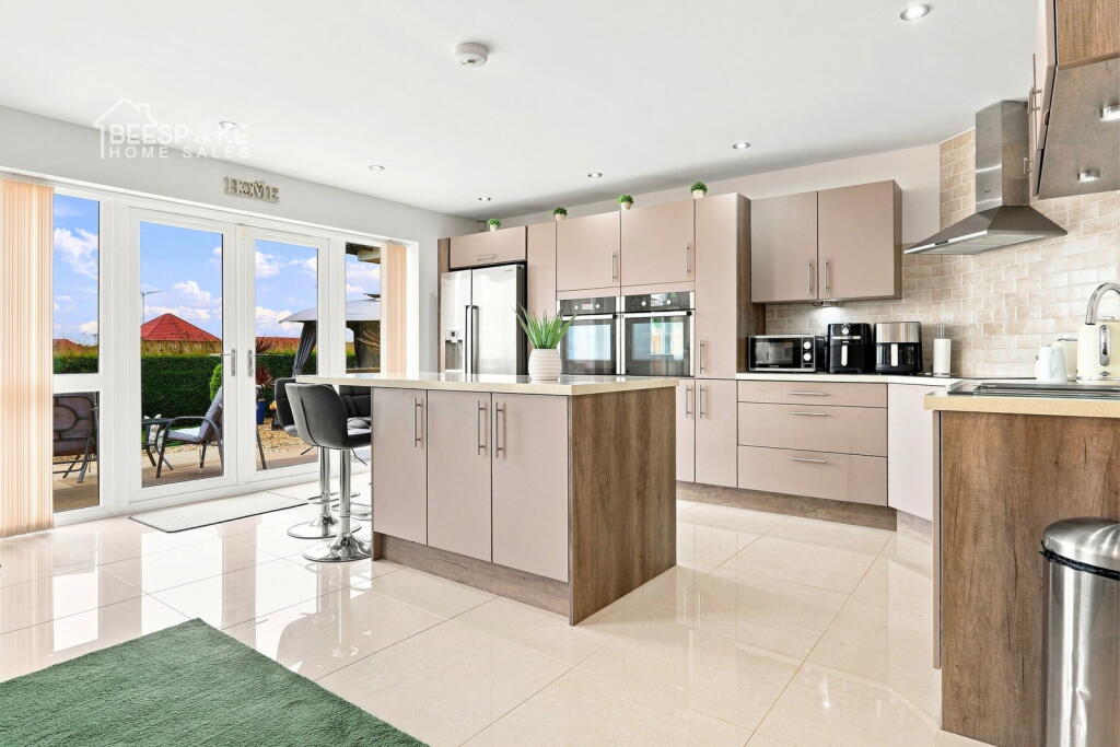House in Nottingham - View 5