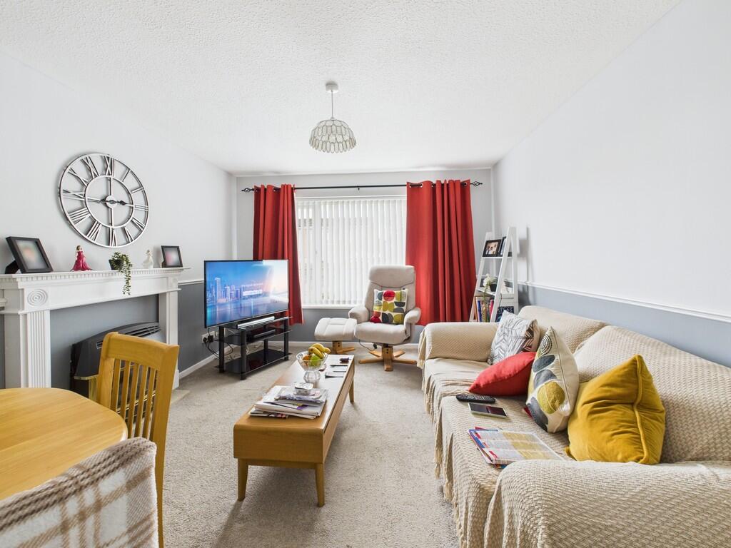 Burwell Close, Thornbury photo 3