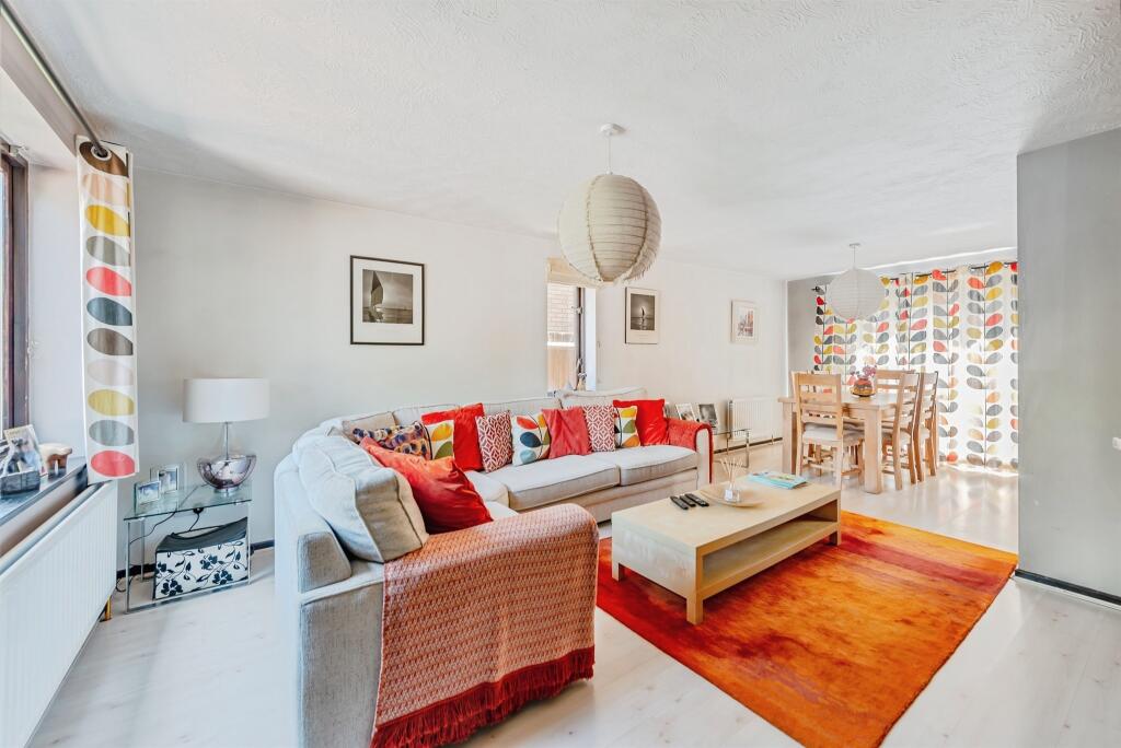 House in Redhill - View 4