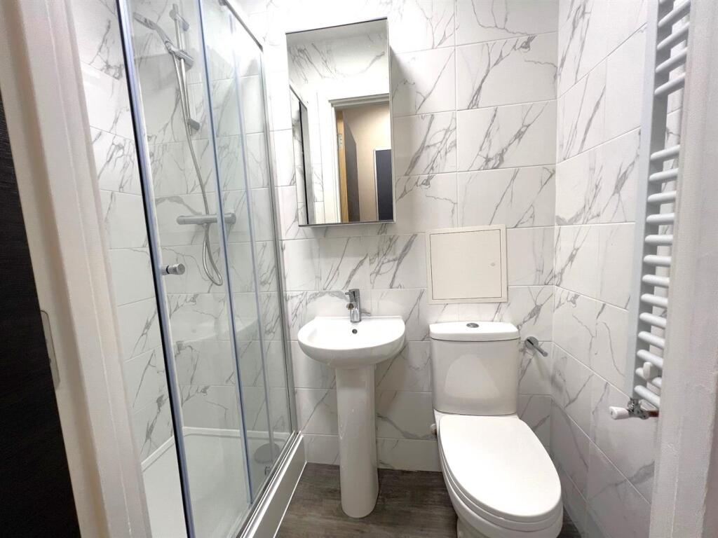 1 bedroom house share for rent