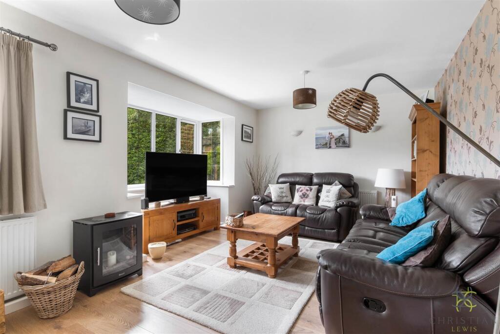 2, Cornmill Close, Elmley Castle, Pershore photo 3