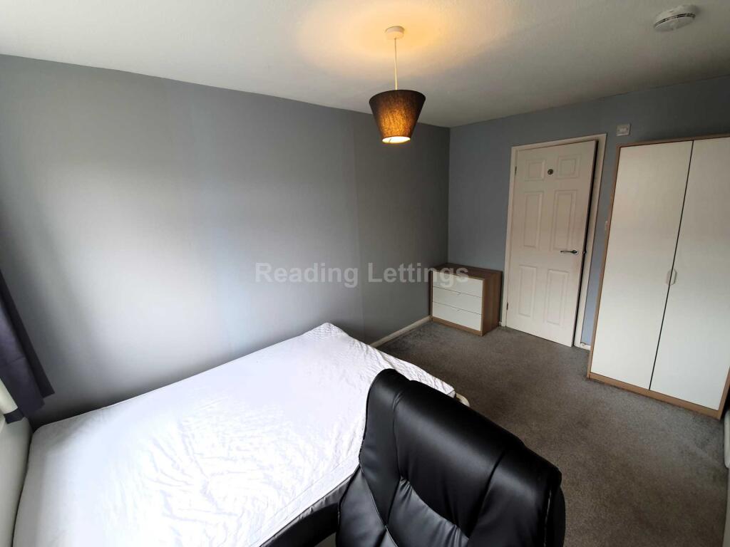 House in Reading - View 4