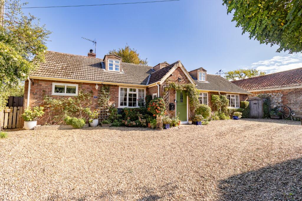 House in Peterborough - View 2