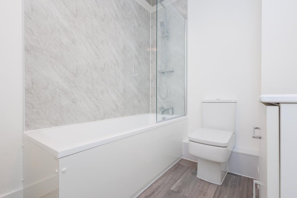Apartment in Bournemouth, Boscombe - More