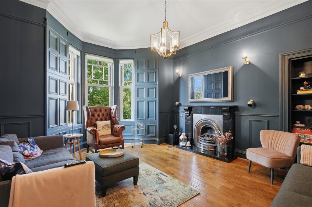 6 Whittingehame Drive, Claythorne, G12 0XU photo 3