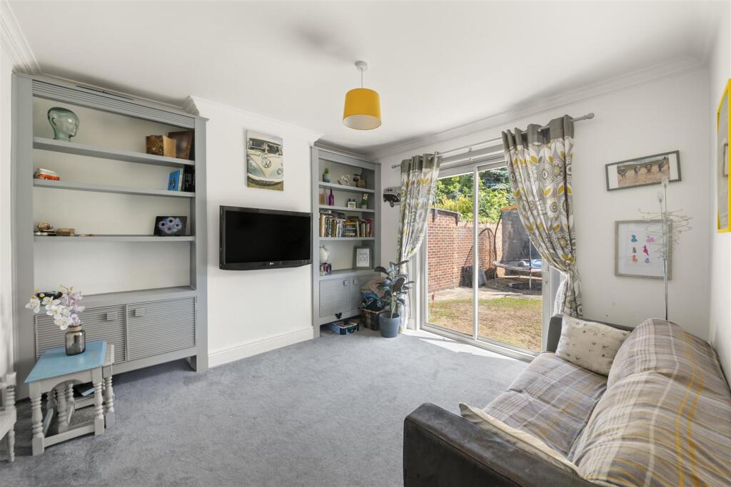 Warwick Road, West Drayton photo 4