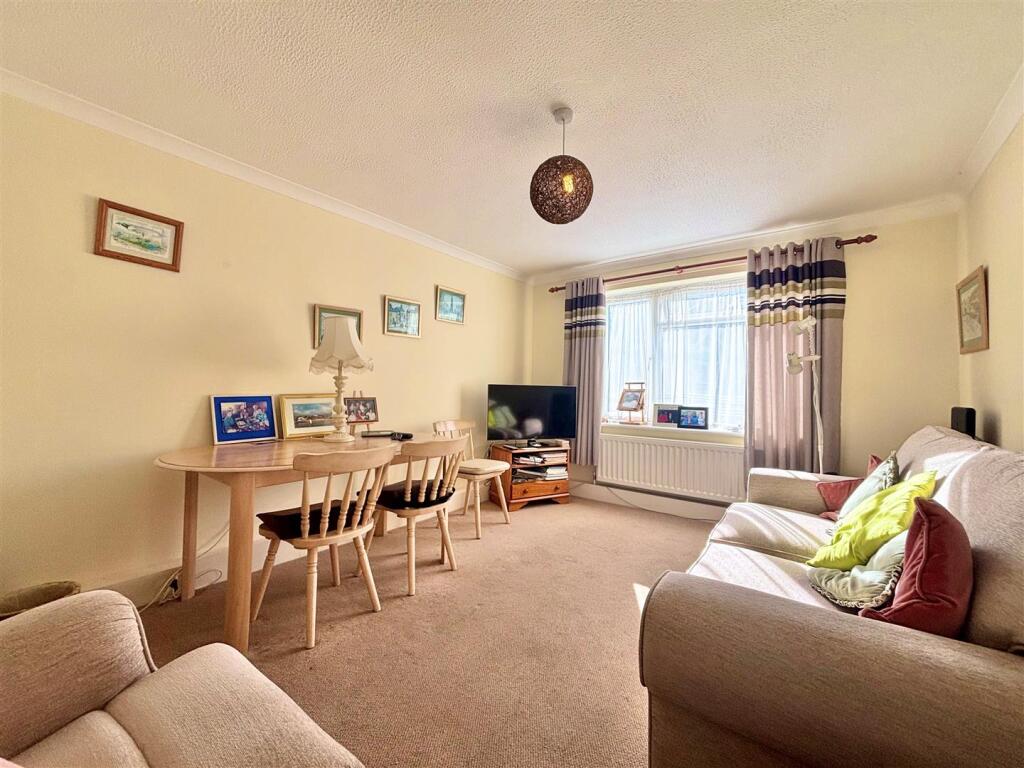 Apartment in Portsmouth - View 3