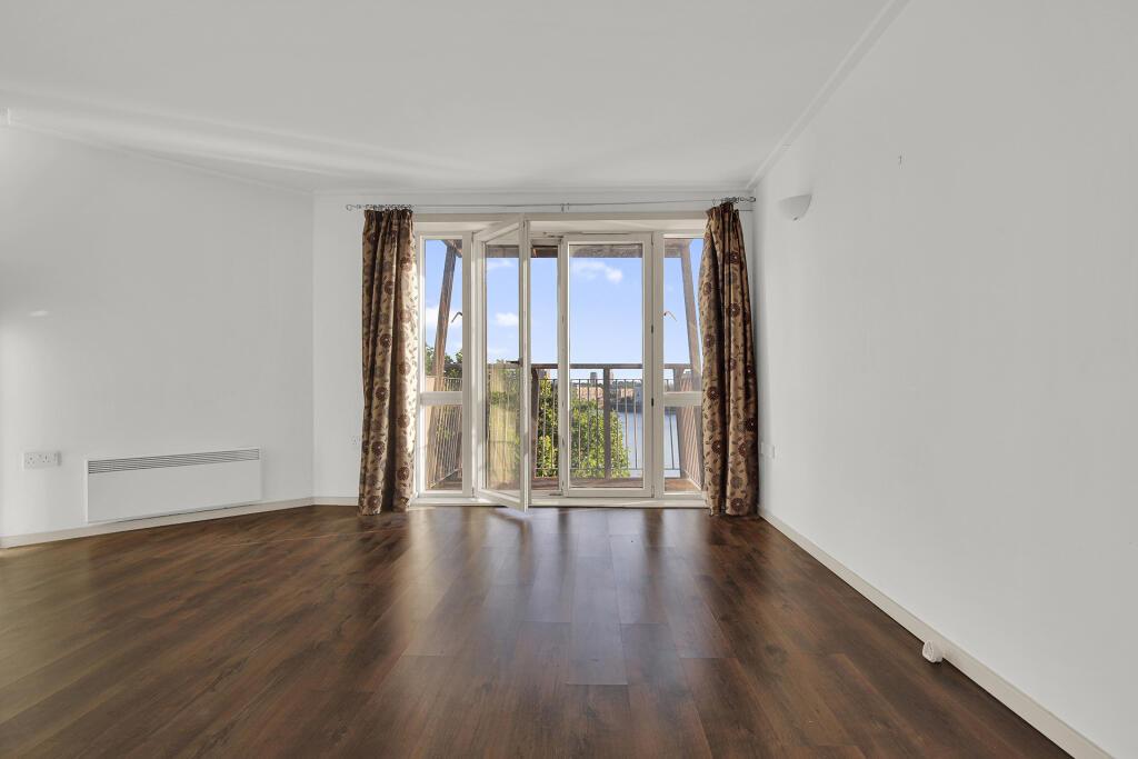 4, Hutchings Street, E14 photo 2