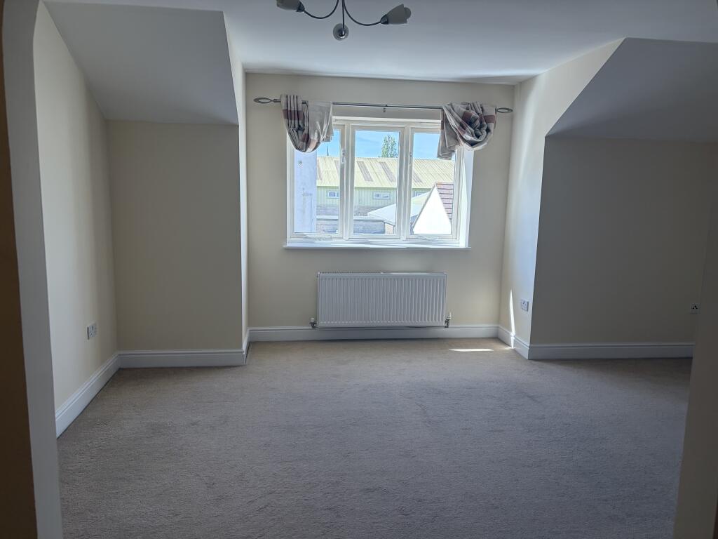 Apartment in Swindon - View 5