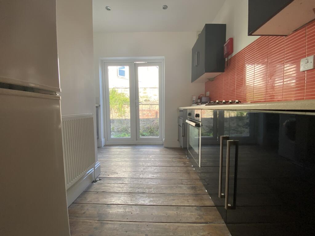 Apartment in Cardiff - View 2