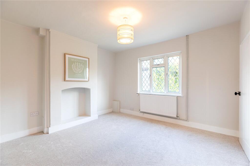 Rawlingswell Lane, St. Martins, Marlborough, Wiltshire, SN8 photo 4