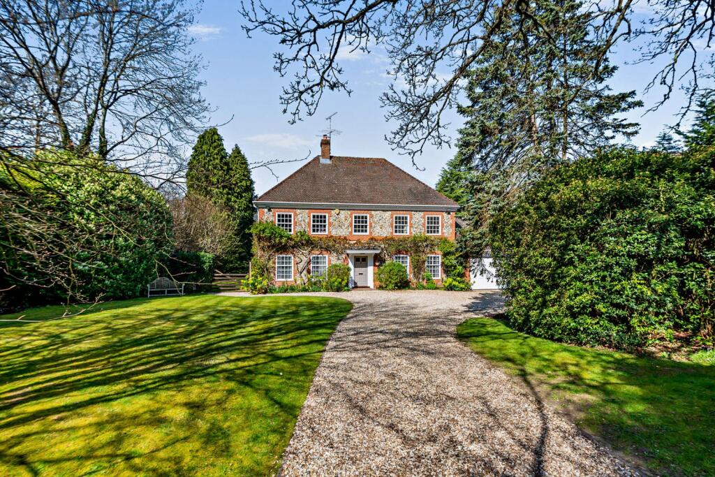 Main image of property: Bethesda Street, Upper Basildon, Reading