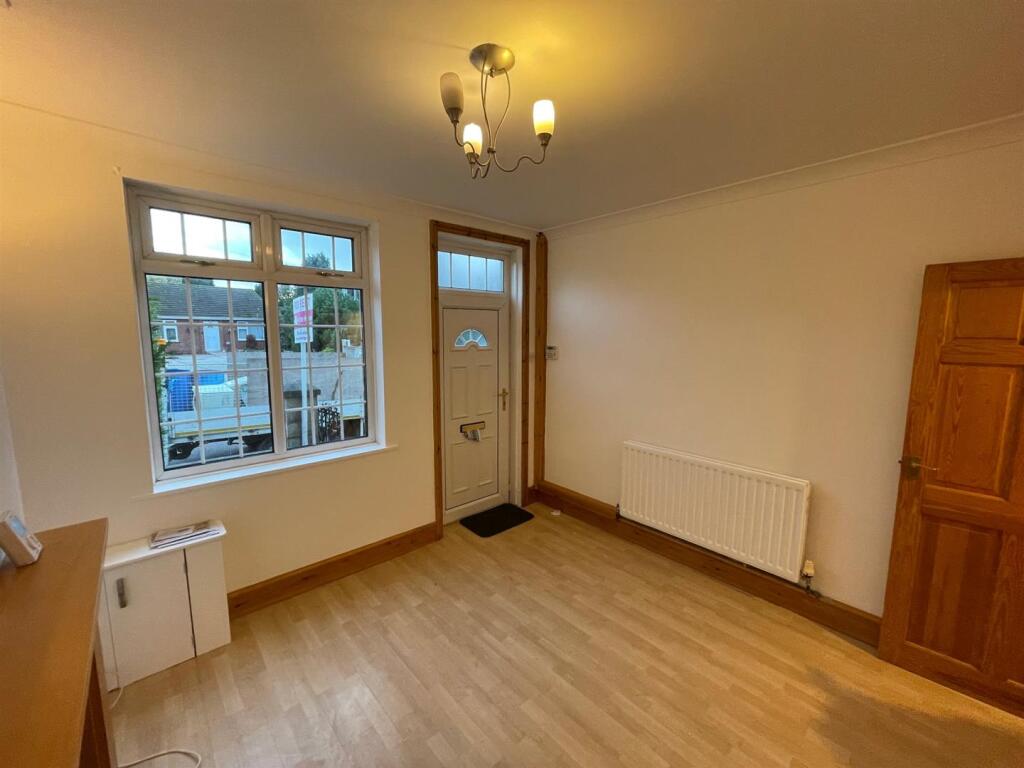 House in Ashfield, Sutton in Ashfield, Huthwaite - View 3