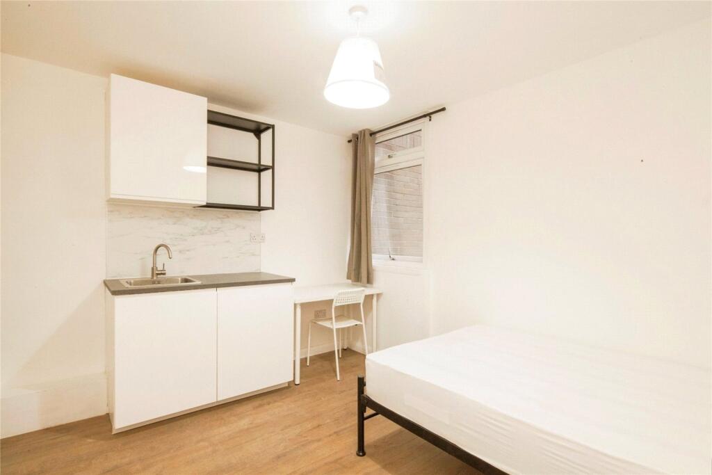 Main image of property: Coburg Crescent, London, SW2