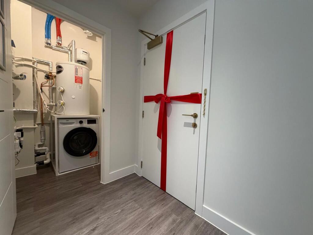 Apartment in Birmingham, Vauxhall - View 5