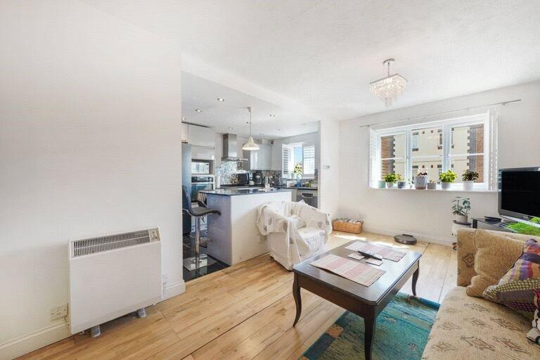 Apartment in Enfield - View 2