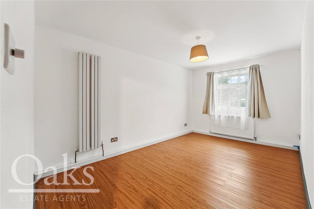 Apartment in Croydon - View 4