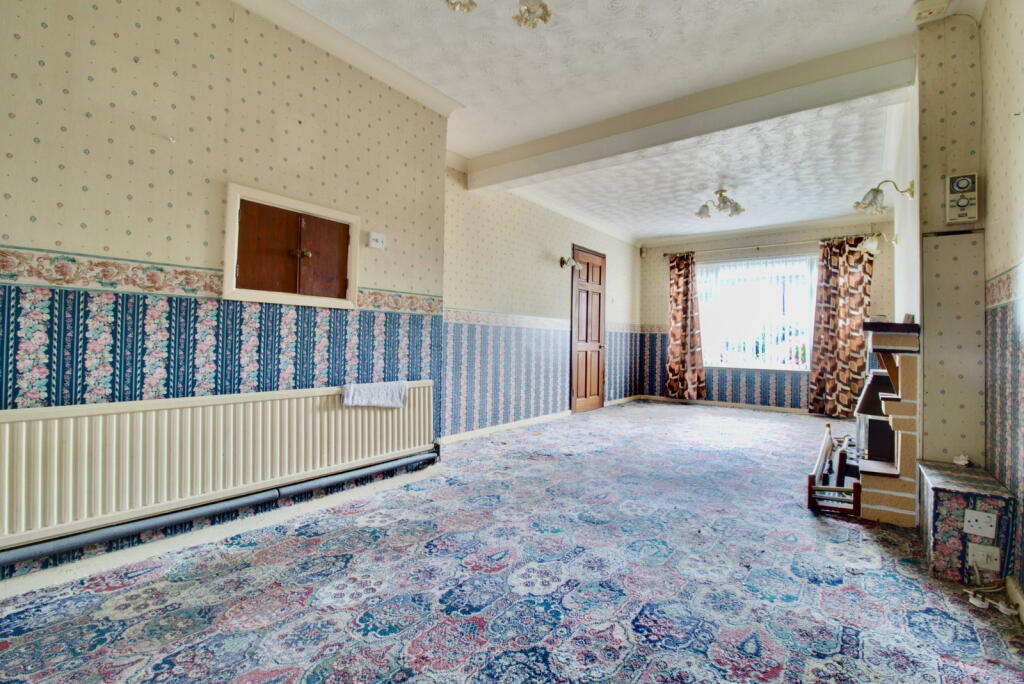 House in Southend-on-Sea - More