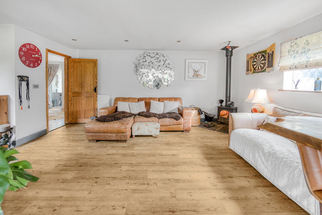 House in West Suffolk, Brockley - More