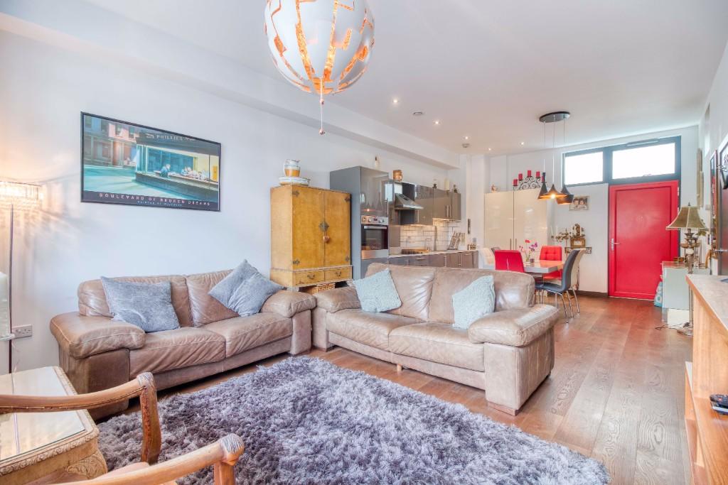 Apartment in Denham Green, Denham - View 4