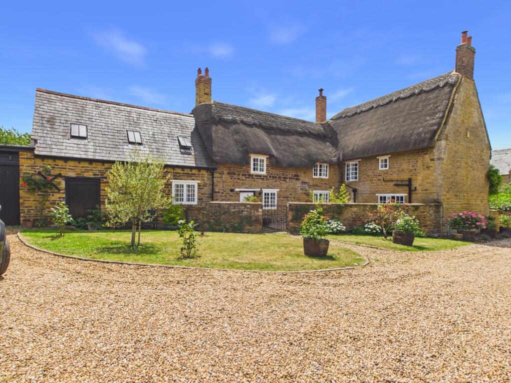 House in Mears Ashby, North Northamptonshire