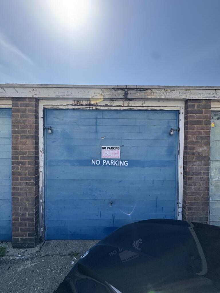 Studio parking on Garage at Grover Walk, Corringham, £17,500