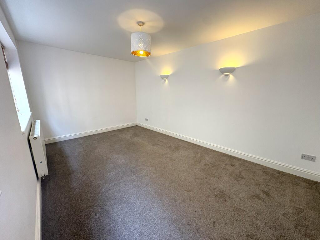 House in Exeter - View 3