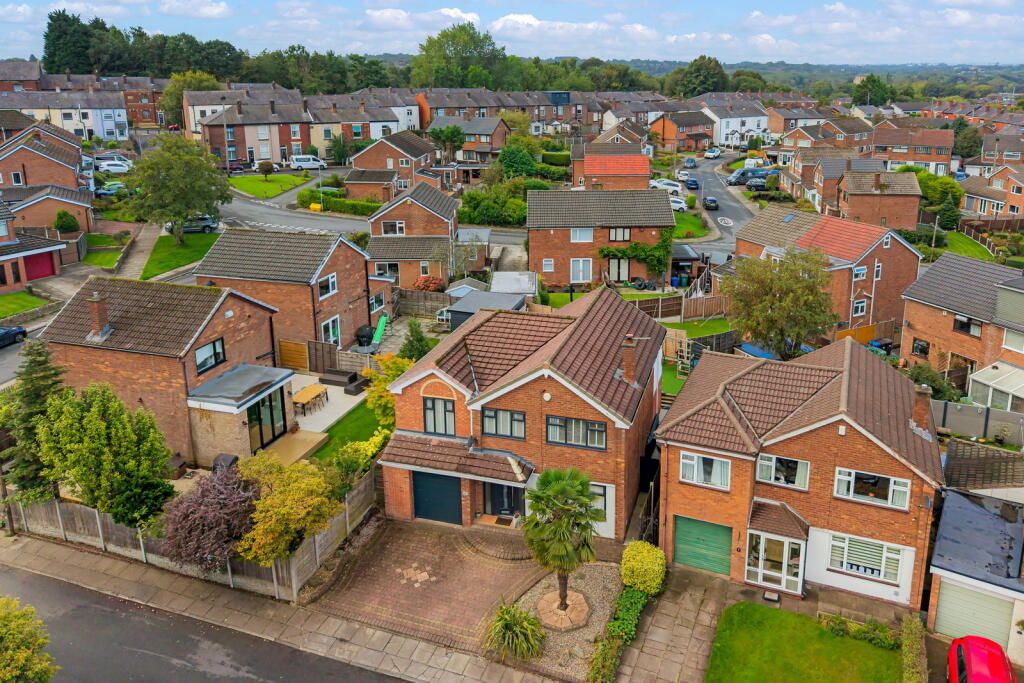 House in Bolton - View 5
