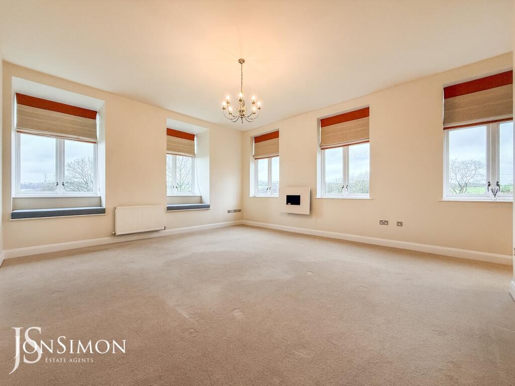 Apartment in Bury, Greater Manchester - View 3