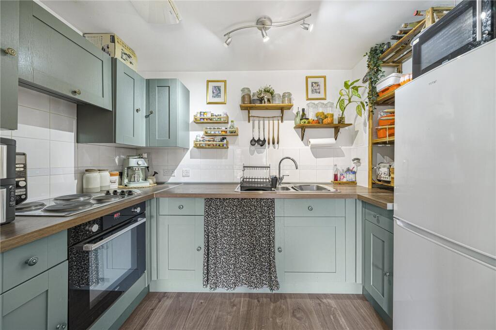 Apartment in Sevenoaks, Horton Kirby and South Darenth - More