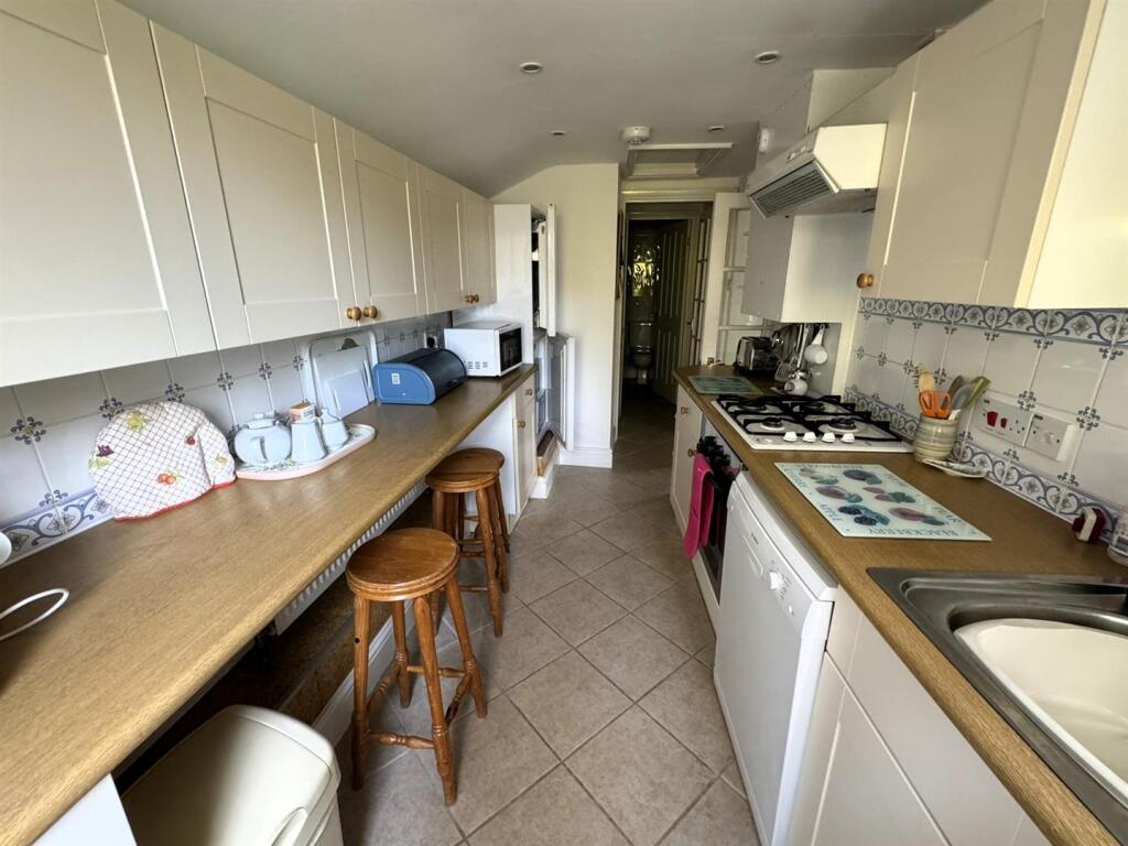 House in Exeter - View 3