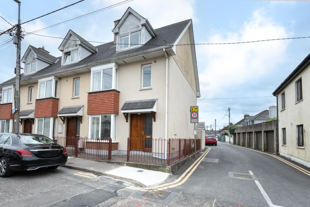 Main image of property: 3 Coolgarten Villas, Magazine Road, Cork, T12 YC2Y