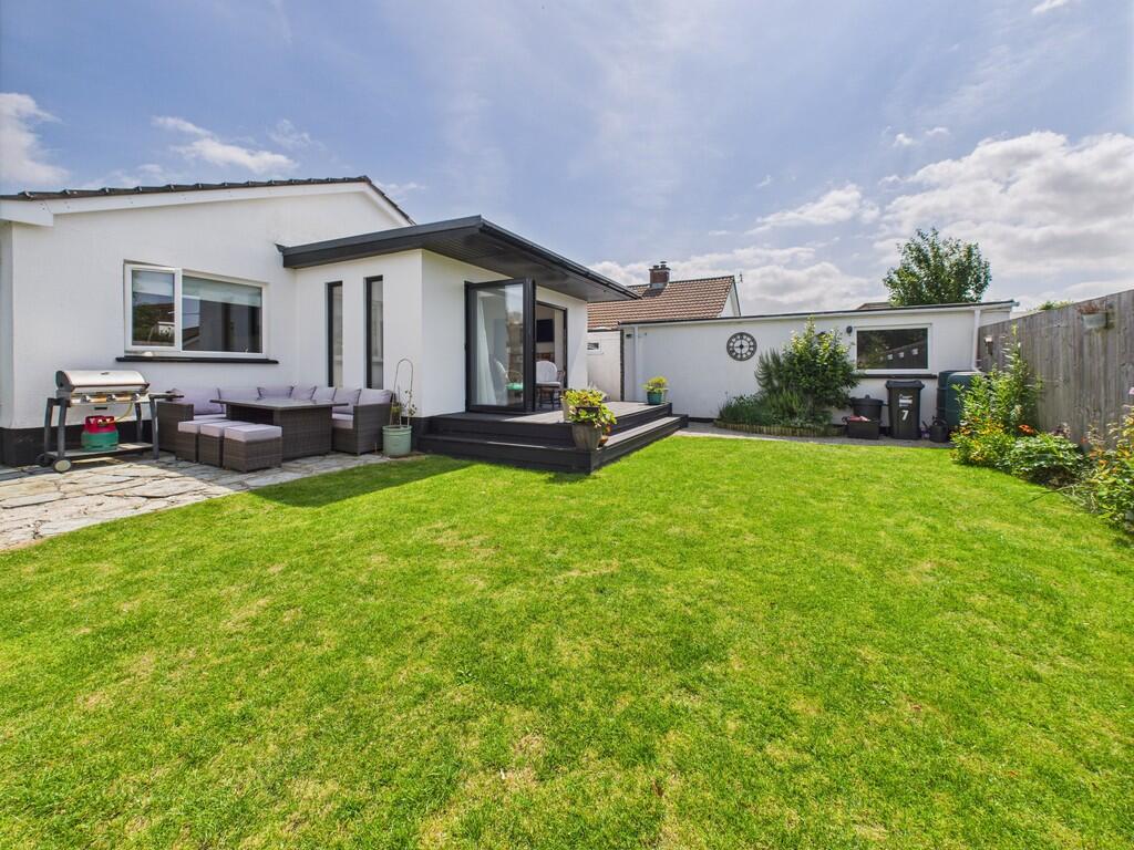 7, Poundfield Close, Stratton photo 2