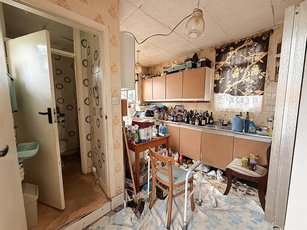House in Southend-on-Sea - View 5