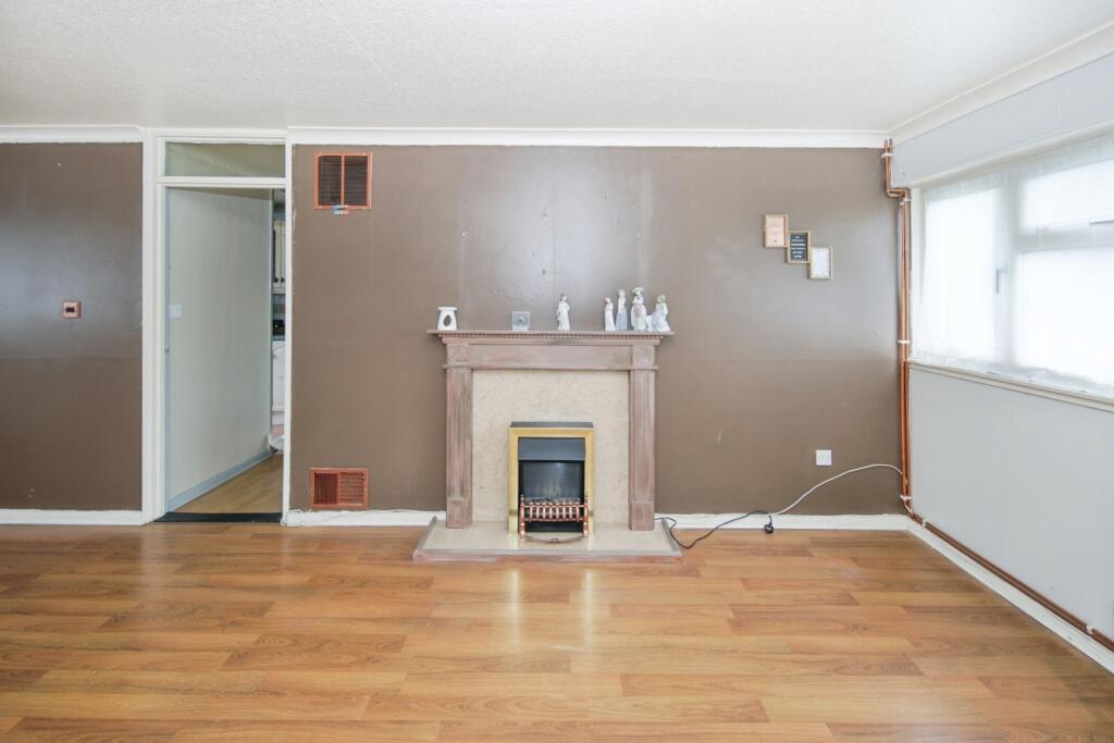 Apartment in Solihull, Chelmsley Wood - View 5
