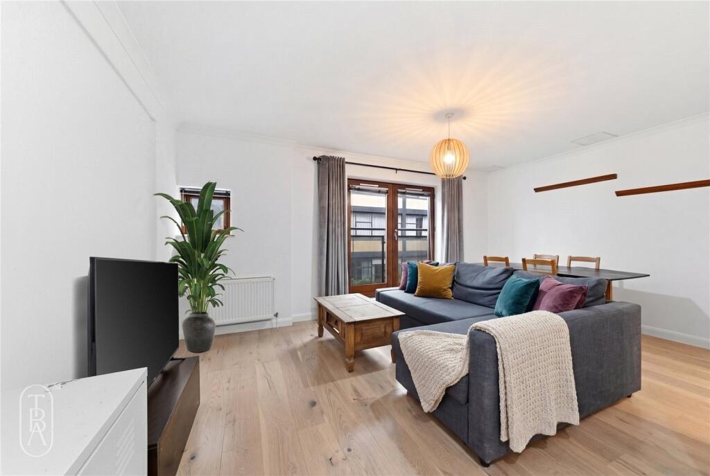 Main image of property: Waterson Street, London, E2