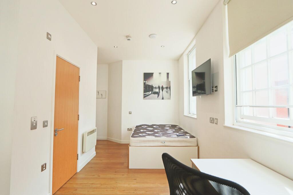 Main image of property: 17 Harford House, Frogmore Street, Bristol
