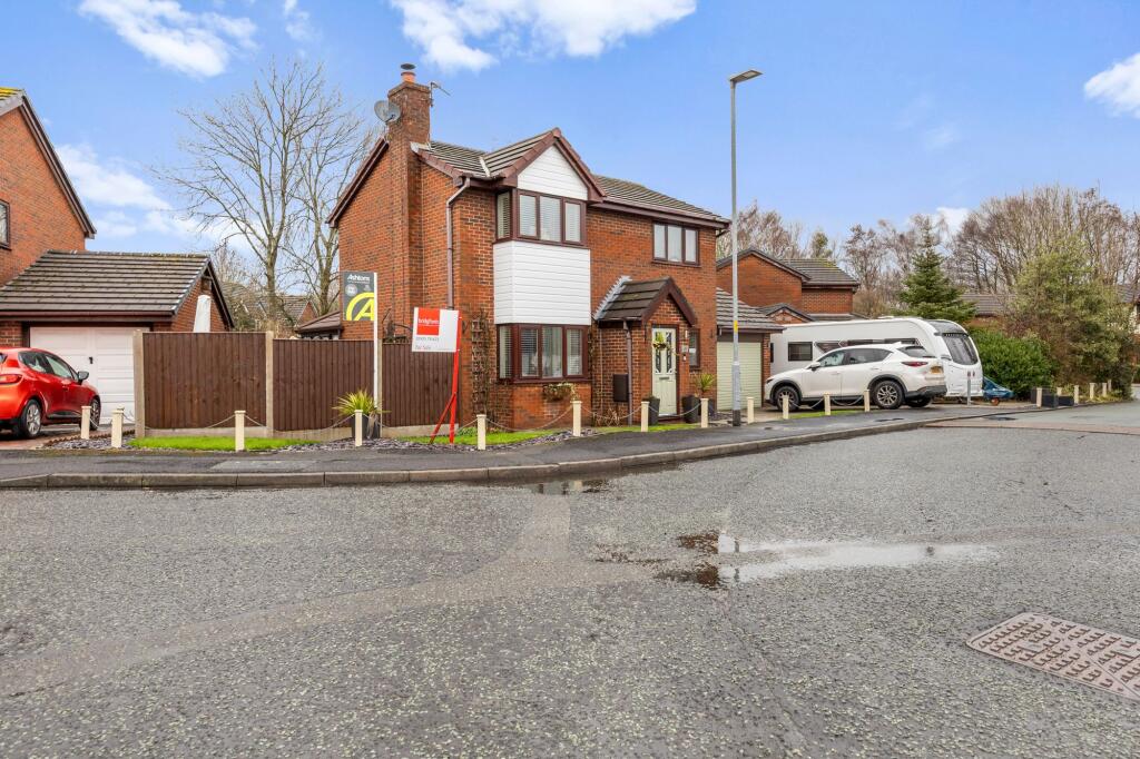 Main image of property: Raleigh Close, Old Hall, WA5