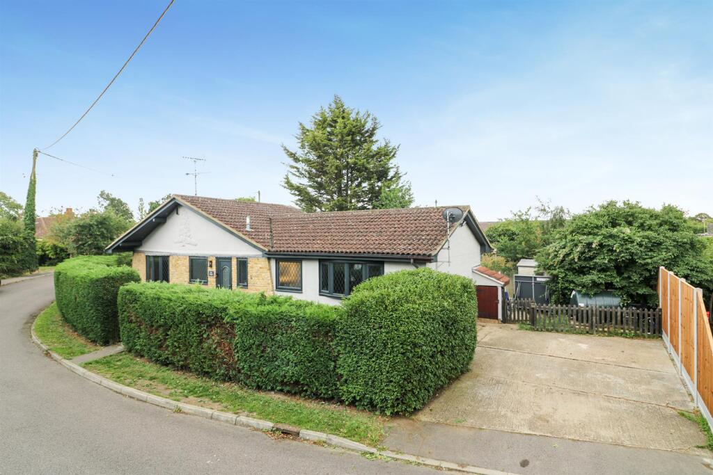 Main image of property: Mayland Green, Mayland