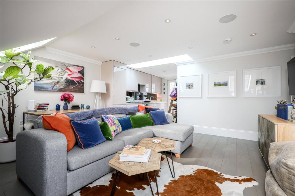 Apartment in London - View 2