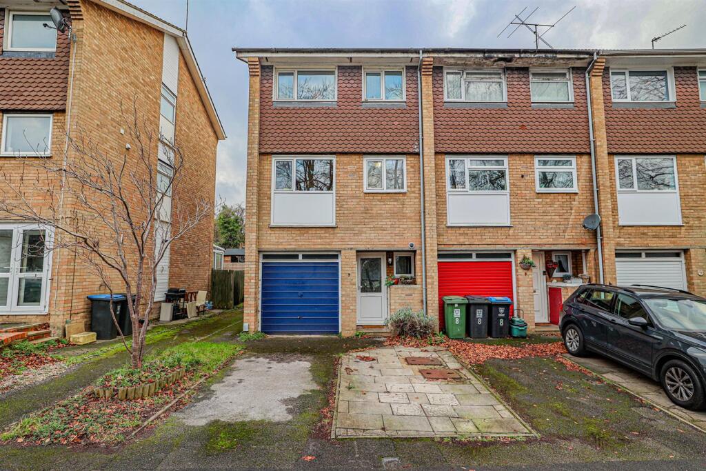 Main image of property: Westview Rise, Hemel Hempstead, HP2