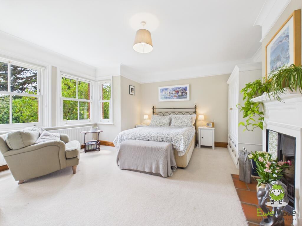 Apartment in Basingstoke and Deane, Kings Furlong - View 4
