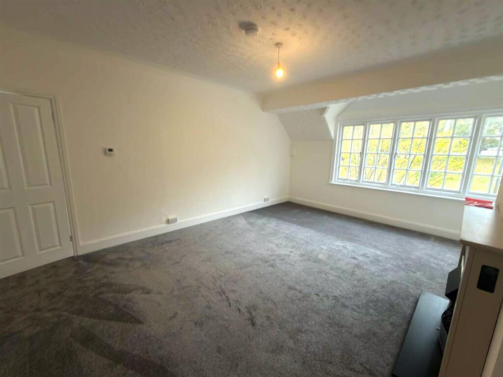 Apartment in Birmingham, Bournville - View 3
