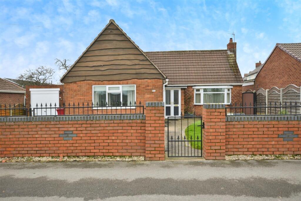 Main image of property: Revesby Avenue, Scunthorpe